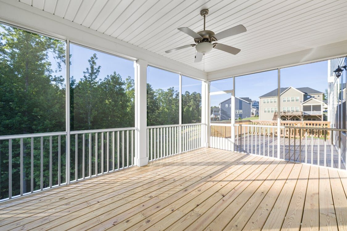 Choosing the perfect deck material for every home style